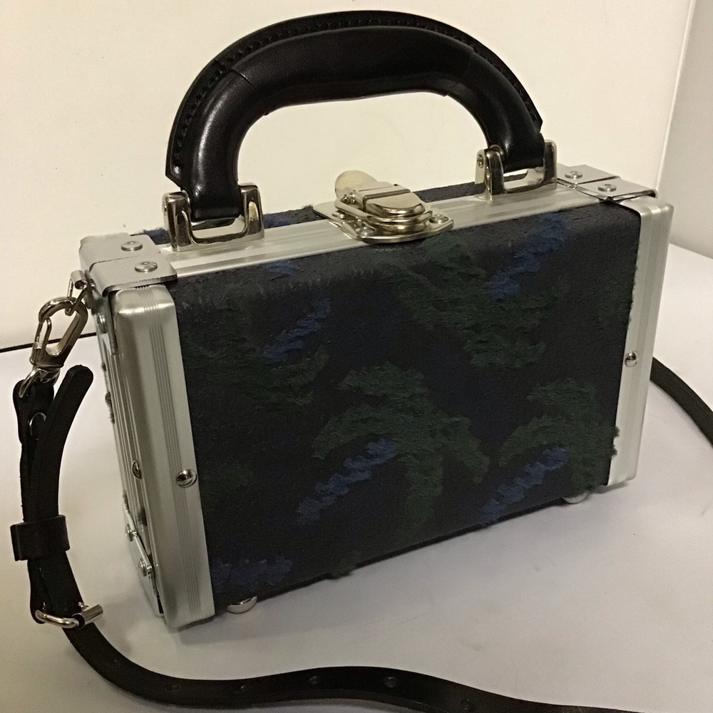 Julien David Case With Detachable Strap - image 3